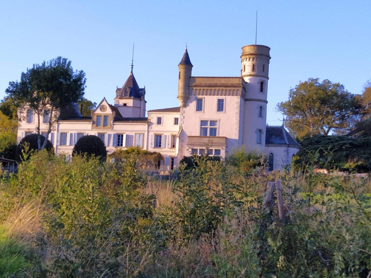 Chateau De Villeneuve - Montolieu 外观 照片