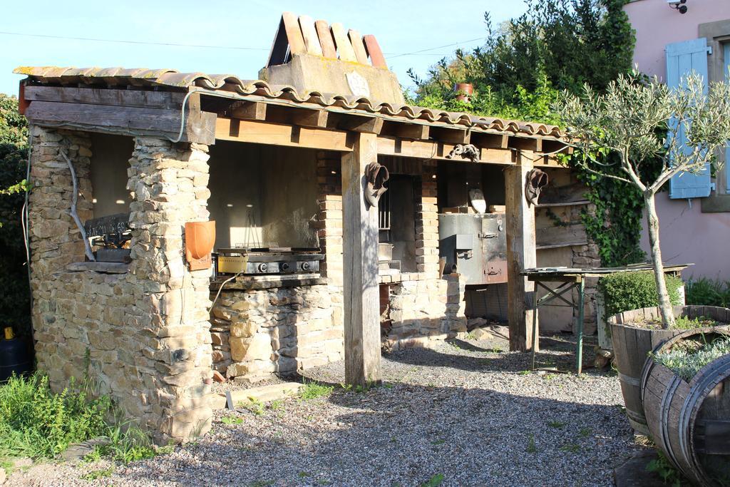 Chateau De Villeneuve - Montolieu 外观 照片